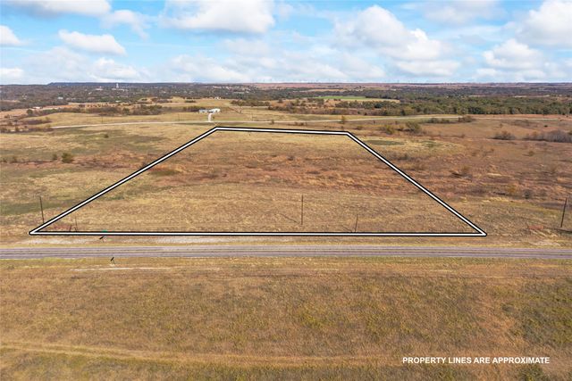 1315 Fm 677 S, St Jo, TX 76265