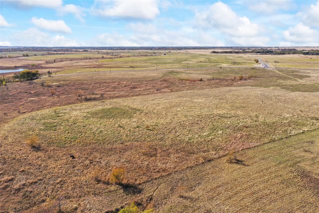 1315 Fm 677 S, St Jo, TX 76265