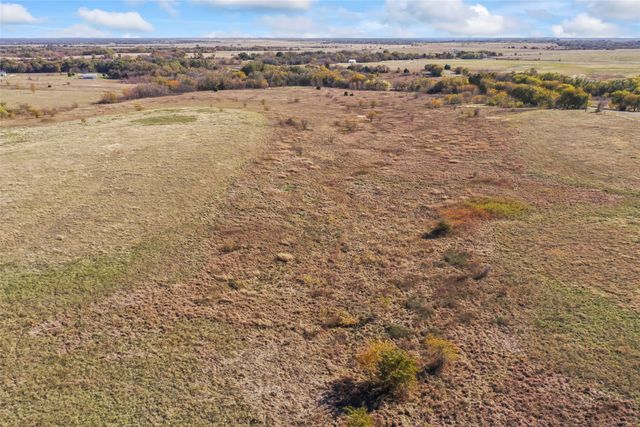 1315 Fm 677 S, St Jo, TX 76265