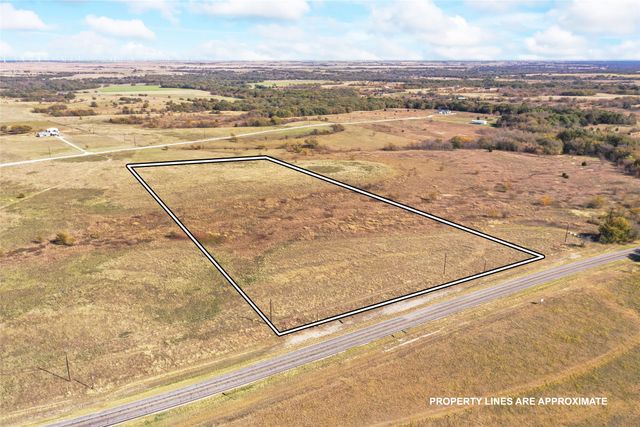 1315 Fm 677 S, St Jo, TX 76265