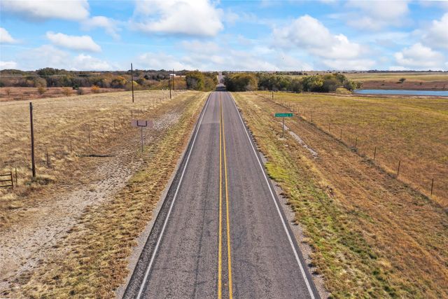 1315 Fm 677 S, St Jo, TX 76265