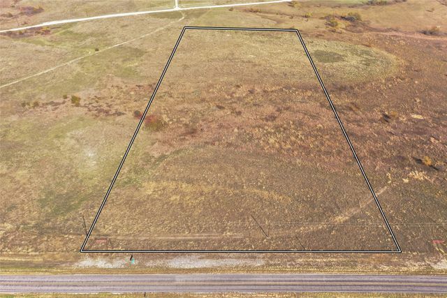 1315 Fm 677 S, St Jo, TX 76265