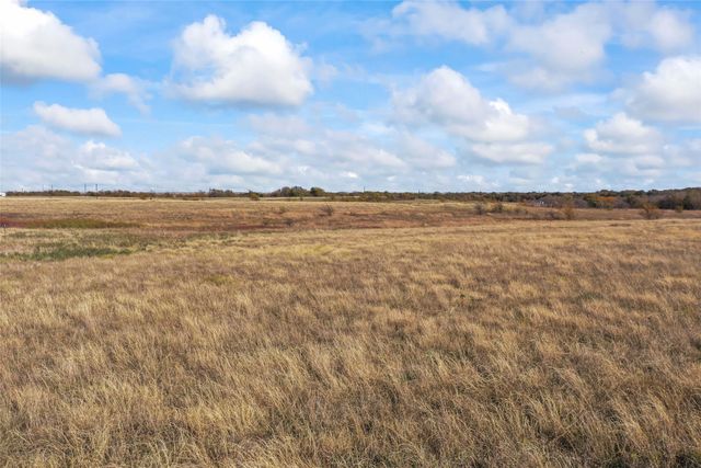 1315 Fm 677 S, St Jo, TX 76265