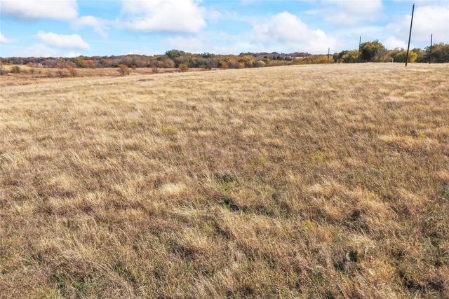 1315 Fm 677 S, St Jo, TX 76265