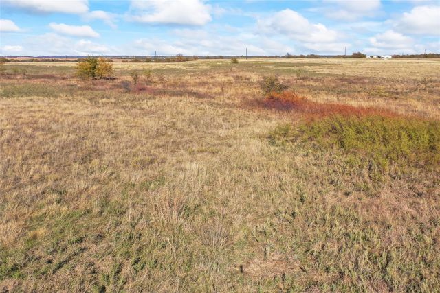 1315 Fm 677 S, St Jo, TX 76265