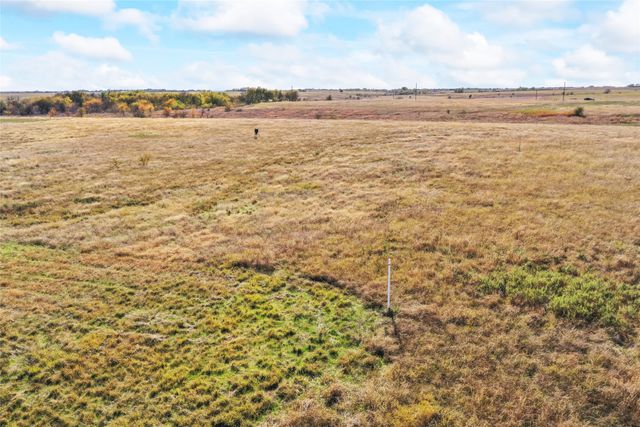 1315 Fm 677 S, St Jo, TX 76265