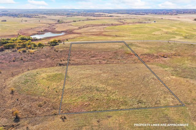 1315 Fm 677 S, St Jo, TX 76265