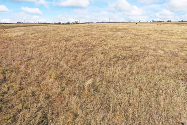 1315 Fm 677 S, St Jo, TX 76265