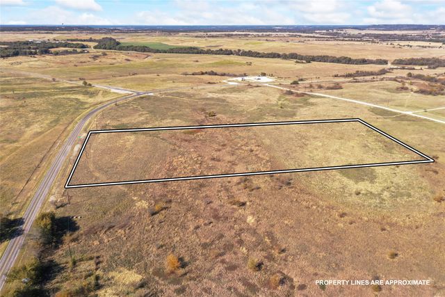 1315 Fm 677 S, St Jo, TX 76265