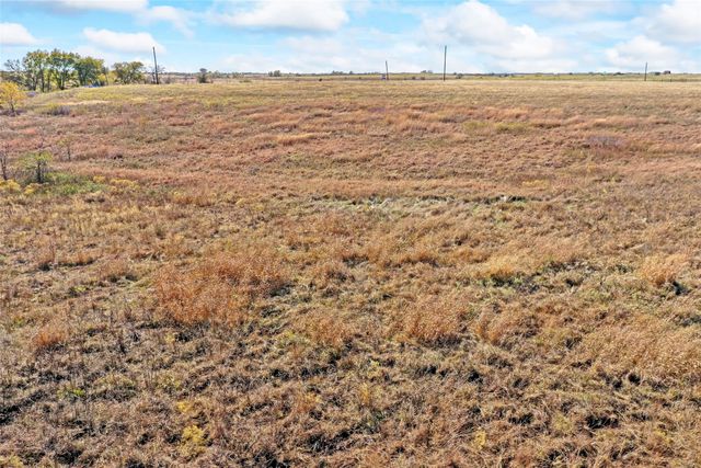 1315 Fm 677 S, St Jo, TX 76265