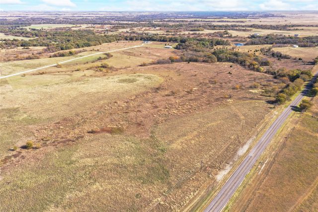 1315 Fm 677 S, St Jo, TX 76265