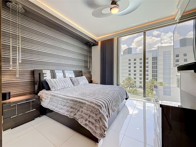100 1ST AVENUE N 1106, St Petersburg, FL 33701