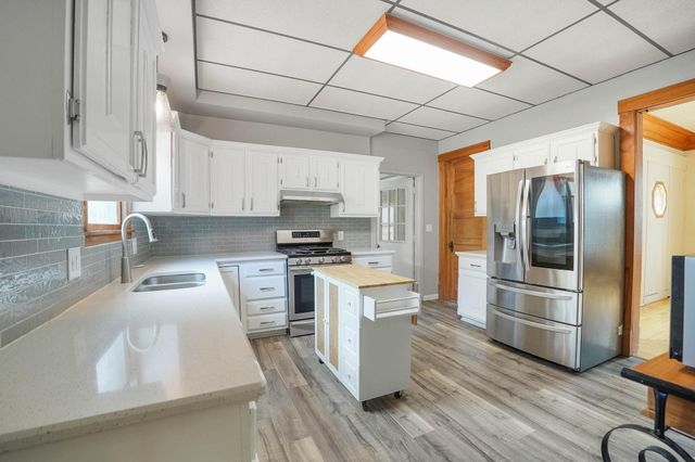 802 Park Street, Reinbeck, IA 50669