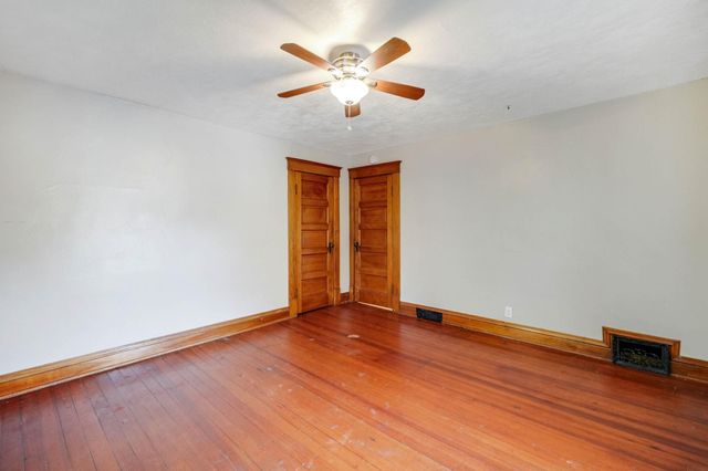 802 Park Street, Reinbeck, IA 50669