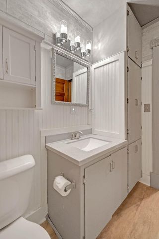 802 Park Street, Reinbeck, IA 50669