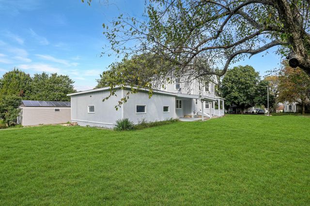 802 Park Street, Reinbeck, IA 50669