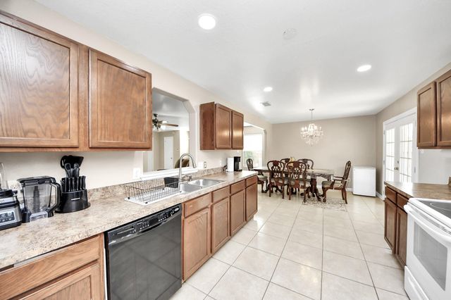 16542 Peyton Ridge Circle, Houston, TX 77049