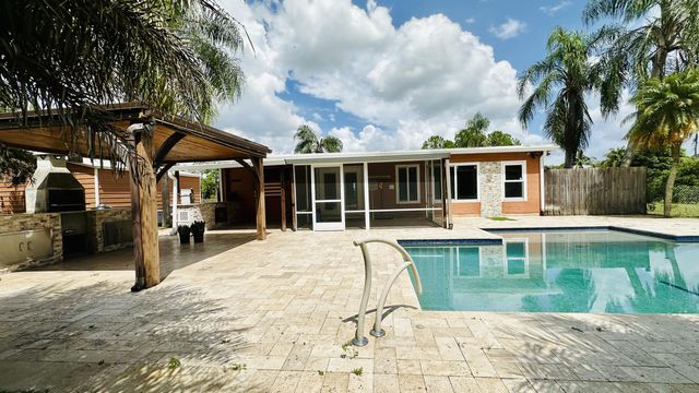 18020 46th Court N, Loxahatchee, FL 33470