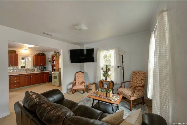 582 Blue Bill Cove Dr., Lakehills, TX 78063