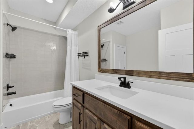 20858 W 190th Place, Spring Hill, KS 66083