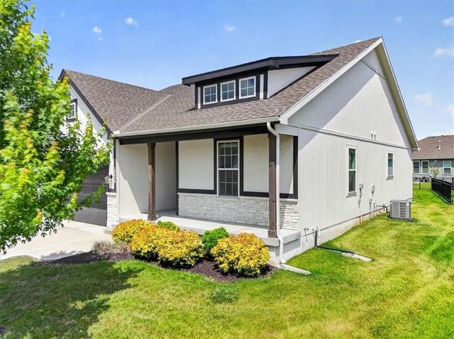 20858 W 190th Place, Spring Hill, KS 66083