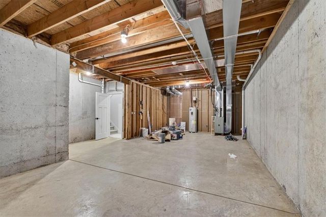 20858 W 190th Place, Spring Hill, KS 66083