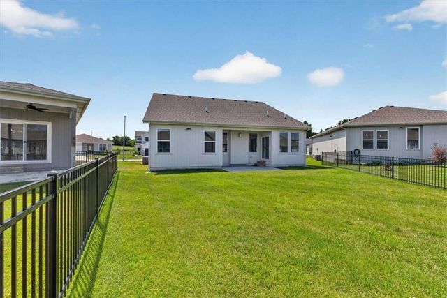 20858 W 190th Place, Spring Hill, KS 66083