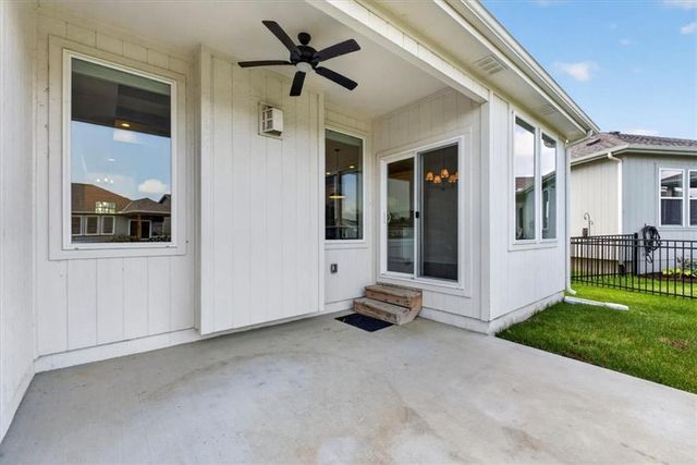 20858 W 190th Place, Spring Hill, KS 66083