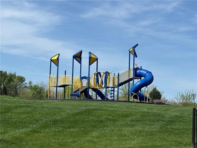 20858 W 190th Place, Spring Hill, KS 66083