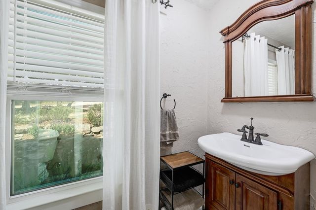 120 Buena Vista, Blanco, TX 78070