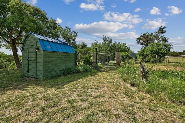 120 Buena Vista, Blanco, TX 78070