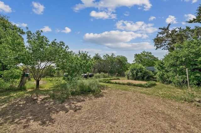 120 Buena Vista, Blanco, TX 78070