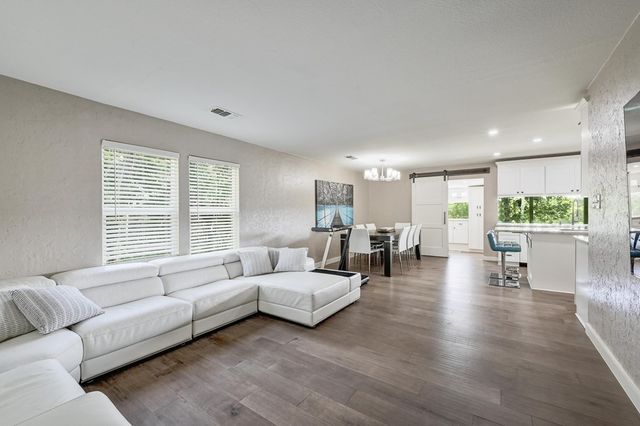 120 Buena Vista, Blanco, TX 78070