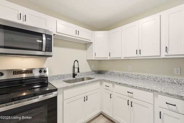 4503 Bonita Ct, Louisville, KY 40213