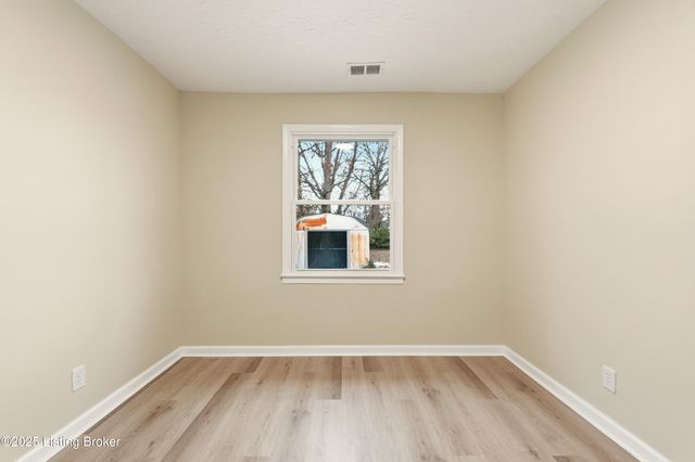 4503 Bonita Ct, Louisville, KY 40213