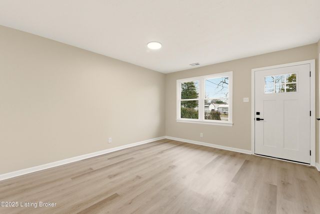 4503 Bonita Ct, Louisville, KY 40213