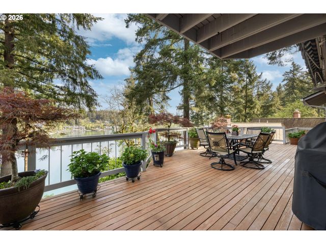 701 TERRACE Dr, Lake Oswego, OR 97034