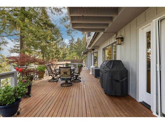 701 TERRACE Dr, Lake Oswego, OR 97034