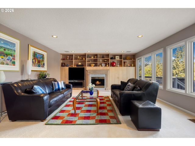 701 TERRACE Dr, Lake Oswego, OR 97034