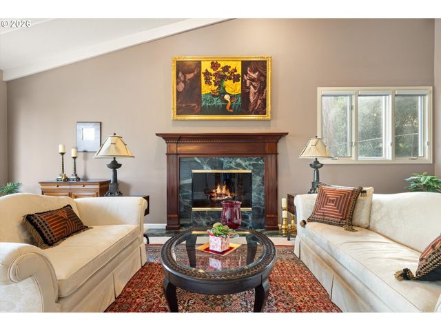 701 TERRACE Dr, Lake Oswego, OR 97034