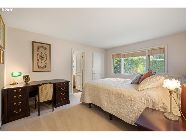 701 TERRACE Dr, Lake Oswego, OR 97034