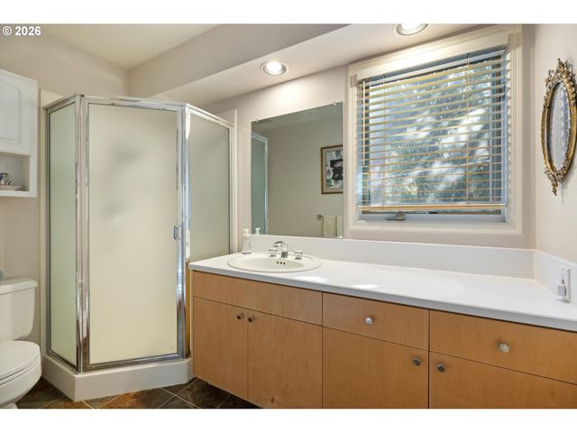 701 TERRACE Dr, Lake Oswego, OR 97034