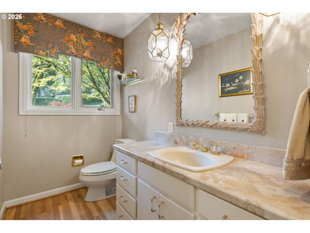 701 TERRACE Dr, Lake Oswego, OR 97034