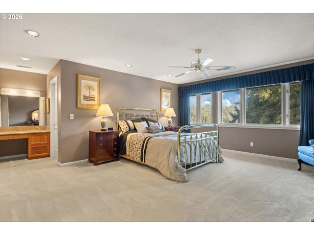 701 TERRACE Dr, Lake Oswego, OR 97034