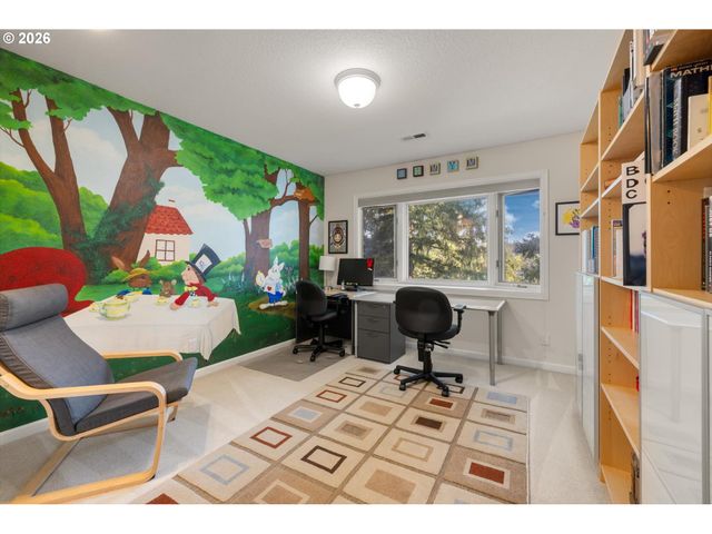 701 TERRACE Dr, Lake Oswego, OR 97034