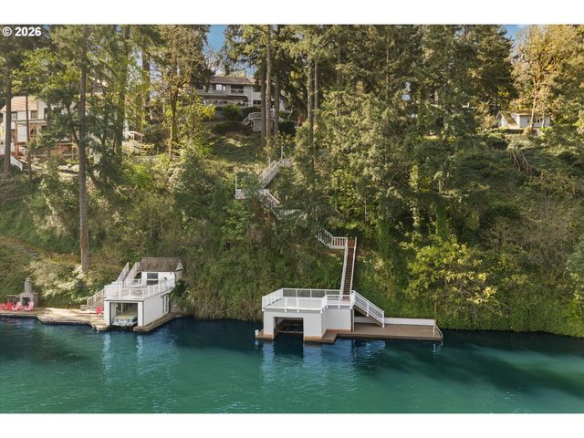 701 TERRACE Dr, Lake Oswego, OR 97034