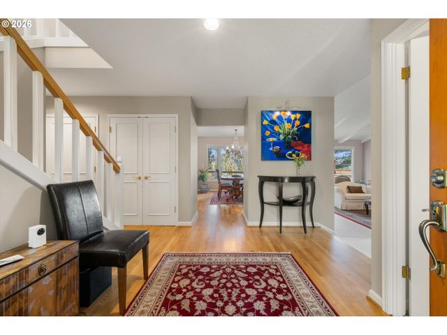 701 TERRACE Dr, Lake Oswego, OR 97034