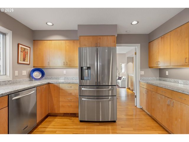 701 TERRACE Dr, Lake Oswego, OR 97034