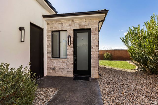 2013 N SOMERSET CIR, Washington, UT 84780