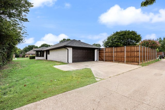3300 Bandolino Lane, Plano, TX 75023